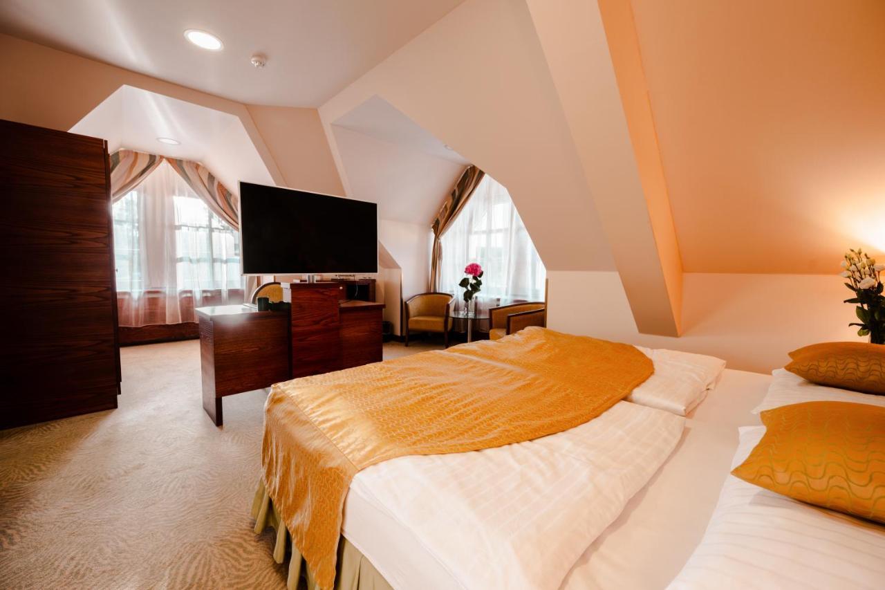 Imperial Casino Strazny Hotel Luaran gambar