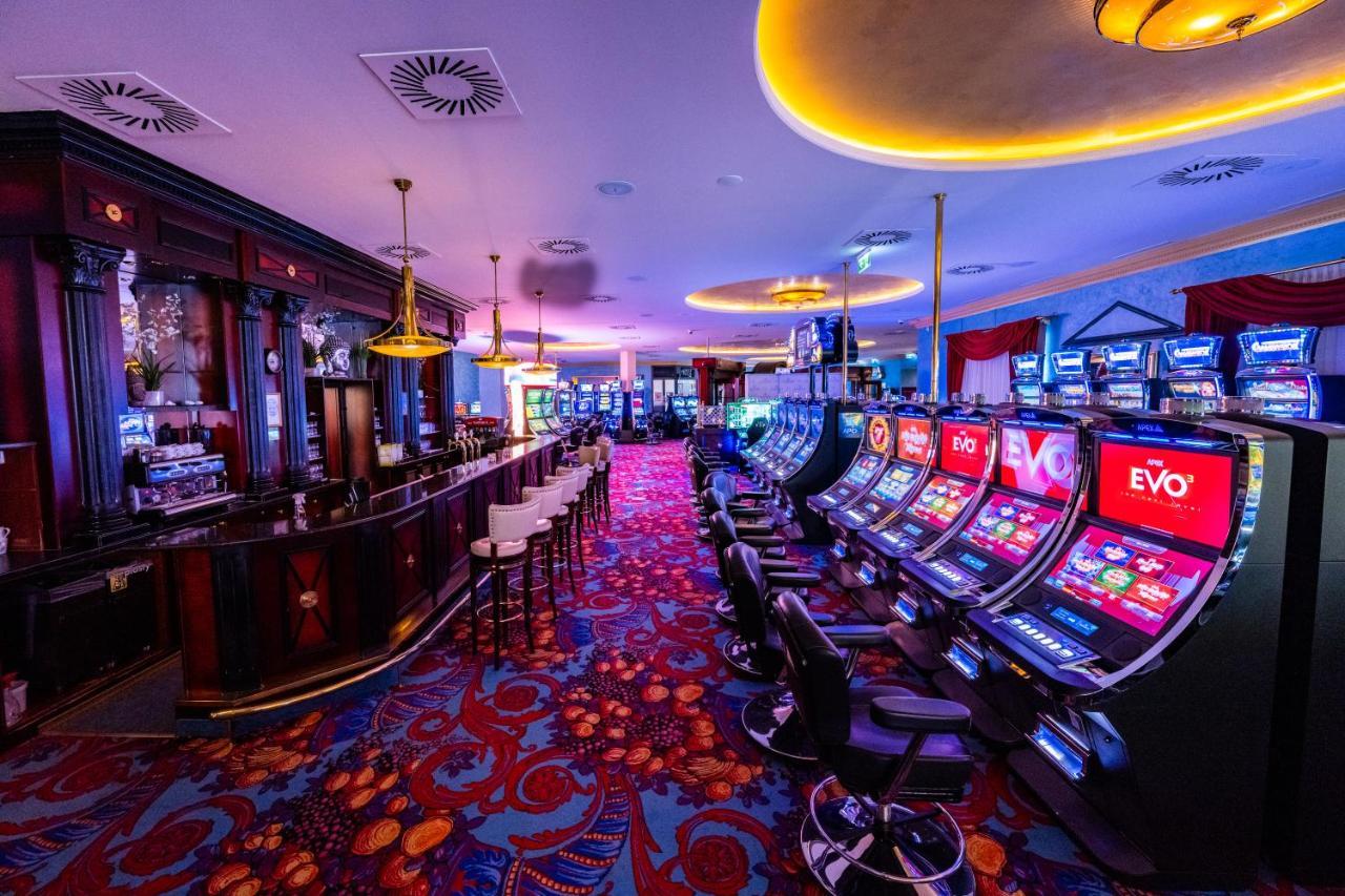 Imperial Casino Strazny Hotel Luaran gambar