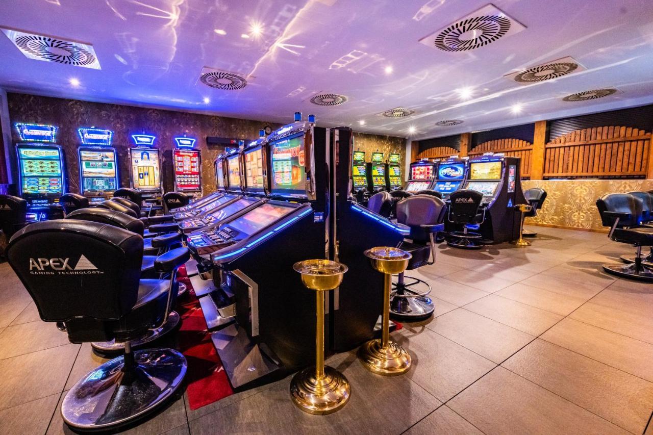 Imperial Casino Strazny Hotel Luaran gambar